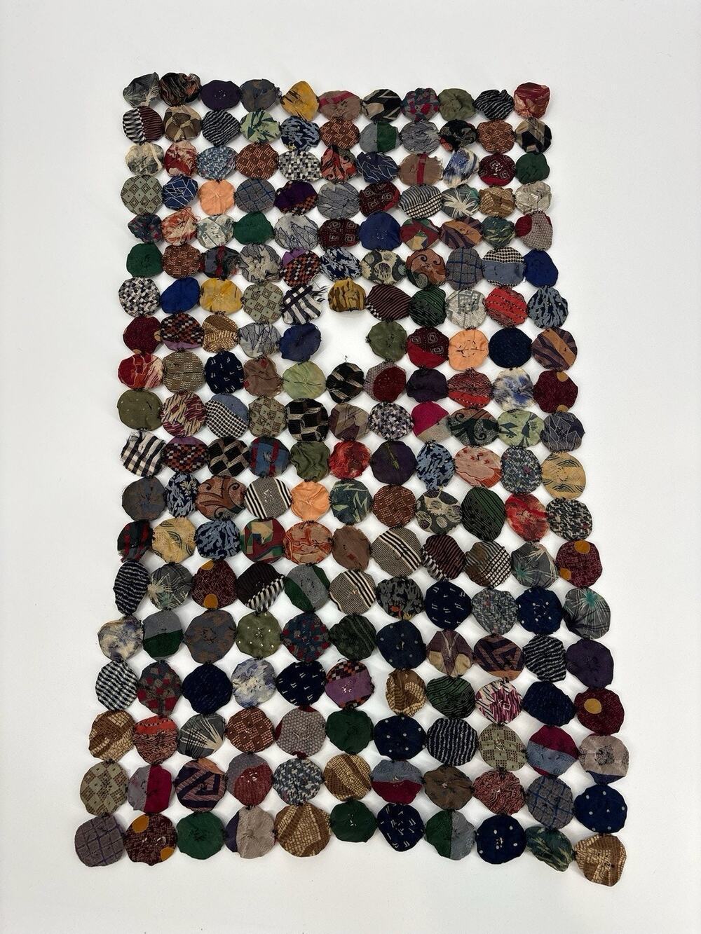 VINTAGE YOYO Runner Quilt PIECE 28x16 inches